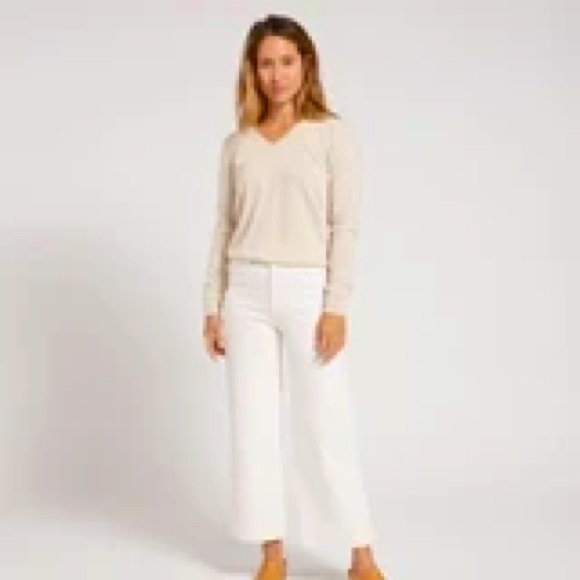 Cashmere V-Neck Sweater - M - Picture 2 of 4